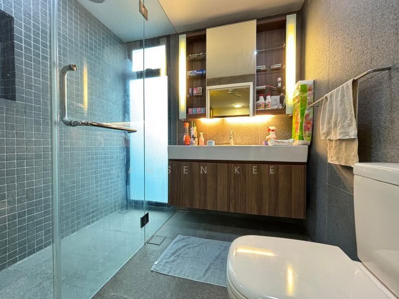 Hijauan, 63 Cavenagh Road, Orchard / River Valley, 2 Bedrooms, 1,001 sqft, Apartment For Sale, by Jansen Kee, 500292507 - Bathroom - PropertyGuru.com.sg