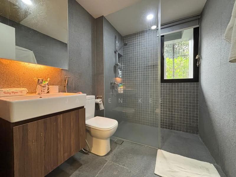 Hijauan, 63 Cavenagh Road, Orchard / River Valley, 2 Bedrooms, 1,001 sqft, Apartment For Sale, by Jansen Kee, 500292507 - Bathroom - PropertyGuru.com.sg