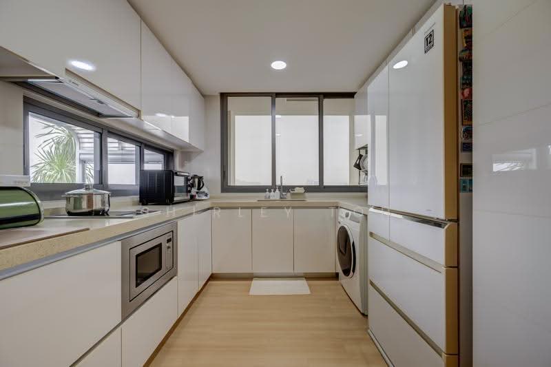 Sky Habitat, 7 Bishan Street 15, Ang Mo Kio / Bishan / Thomson, 2 Bedrooms, 1,302 sqft, Condominium For Sale, by Shirley Toh, 500292512 - Kitchen - PropertyGuru.com.sg