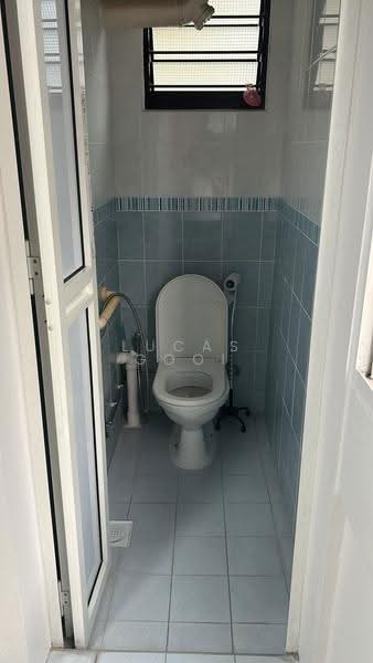 535 Upper Cross Street, 535 Upper Cross Street, Boat Quay / Raffles Place / Marina, Room Rental, 200 sqft, HDB Flat For Rent, by Lucas Gooi, 500292527 - Bathroom - PropertyGuru.com.sg