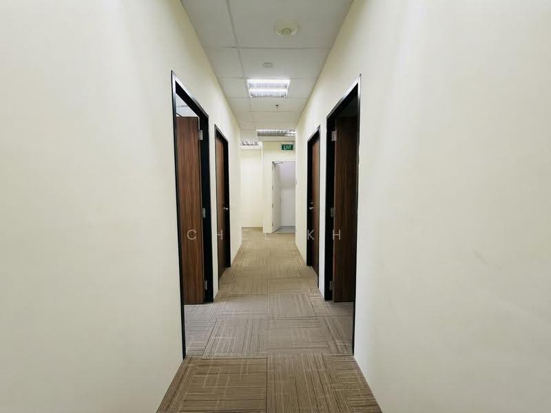 Tradehub 21, 18 Boon Lay Way, Boon Lay / Jurong / Tuas, 3,617 sqft, Light Industrial (B1) For Sale, by Rachel Khoo, 500292556 - Corridor - CommercialGuru.com.sg