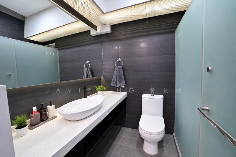 260B Punggol Way, 260B Punggol Way, Hougang / Punggol / Sengkang, 3 Bedrooms, 1,216 sqft, HDB Flat For Sale, by Javier Ng 黄允健, 500292560 - Bathroom - PropertyGuru.com.sg