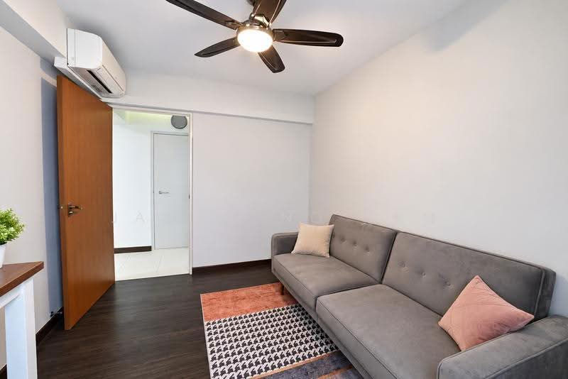260B Punggol Way, 260B Punggol Way, Hougang / Punggol / Sengkang, 3 Bedrooms, 1,216 sqft, HDB Flat For Sale, by Javier Ng 黄允健, 500292560 - Living Room - PropertyGuru.com.sg