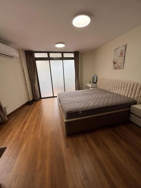Chuan Villas, Chuan Close, Hougang / Punggol / Sengkang, 6 Bedrooms, 4,300 sqft, Terraced House For Rent, by Lim Y X, 500292582 - Bedroom - PropertyGuru.com.sg