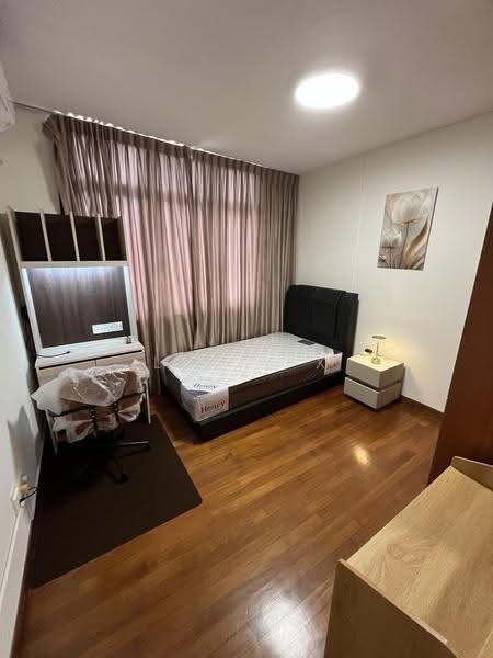 Chuan Villas, Chuan Close, Hougang / Punggol / Sengkang, 6 Bedrooms, 4,300 sqft, Terraced House For Rent, by Lim Y X, 500292582 - Bedroom - PropertyGuru.com.sg
