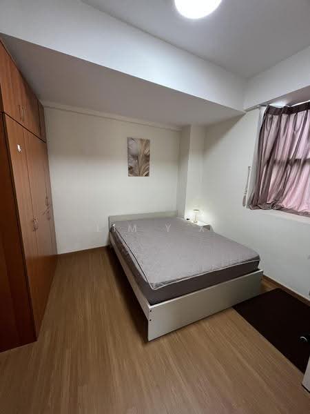 Chuan Villas, Chuan Close, Hougang / Punggol / Sengkang, 6 Bedrooms, 4,300 sqft, Terraced House For Rent, by Lim Y X, 500292582 - Bedroom - PropertyGuru.com.sg