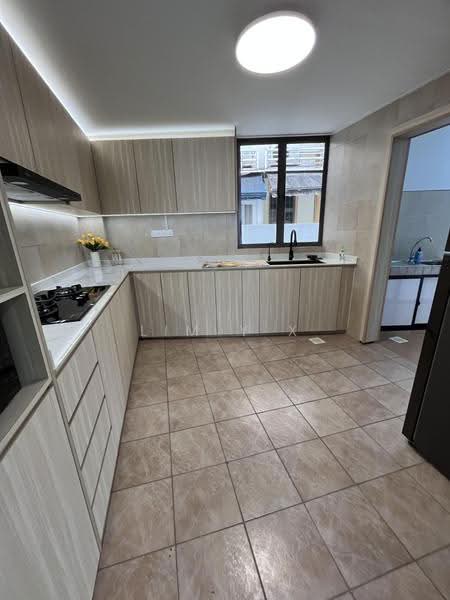 Chuan Villas, Chuan Close, Hougang / Punggol / Sengkang, 6 Bedrooms, 4,300 sqft, Terraced House For Rent, by Lim Y X, 500292582 - Kitchen - PropertyGuru.com.sg