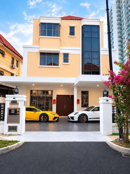 Chuan Villas, Chuan Close, Hougang / Punggol / Sengkang, 6 Bedrooms, 4,300 sqft, Terraced House For Rent, by Lim Y X, 500292582 - Exterior - PropertyGuru.com.sg