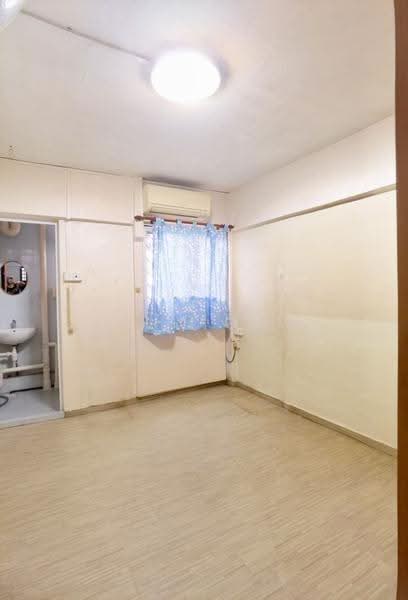 232 Ang Mo Kio Avenue 3, 232 Ang Mo Kio Avenue 3, Ang Mo Kio / Bishan / Thomson, 2 Bedrooms, 721 sqft, HDB Flat For Sale, by LILY GOH, 500292588 - PropertyGuru.com.sg