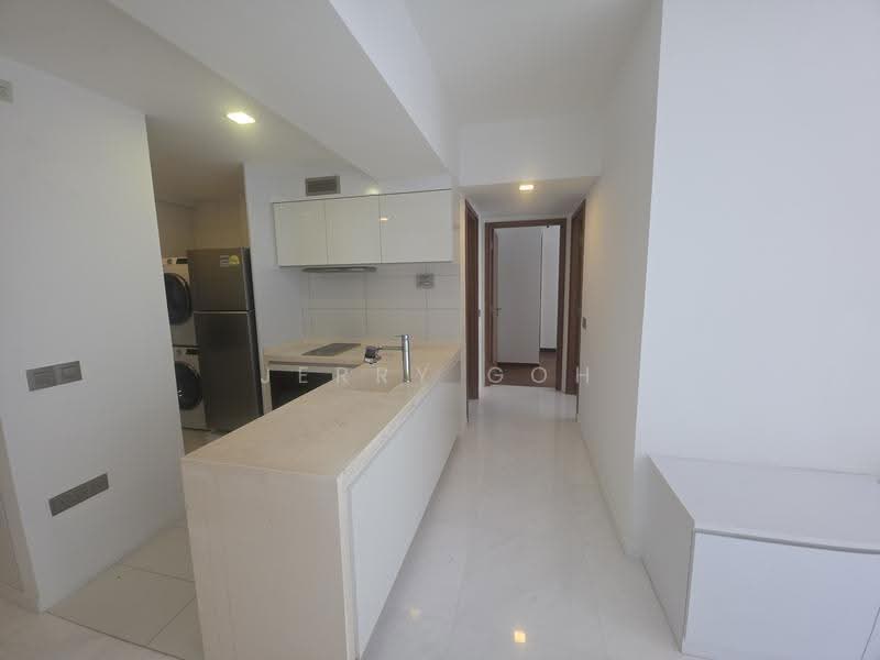 Suites at Orchard, 38 Handy Road, Orchard / River Valley, 2 Bedrooms, 872 sqft, Condominium For Rent, by Jerry Goh, 500292589 - Kitchen - PropertyGuru.com.sg