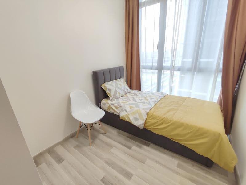 La Fiesta, 58 Sengkang Square, Hougang / Punggol / Sengkang, Room Rental, 120 sqft, Condominium For Rent, by Chris Lim, 500292596 - Bedroom - PropertyGuru.com.sg