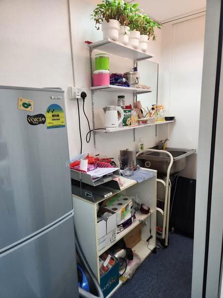 Textile Centre, 200 Jalan Sultan, Beach Road / Bugis / Rochor, 368 sqft, Office For Rent, by Roy Sho, 500292603 - Kitchen - CommercialGuru.com.sg