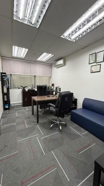 Wcega Tower, 21 Bukit Batok Crescent, Dairy Farm / Bukit Panjang / Choa Chu Kang, 958 sqft, Light Industrial (B1) For Sale, by Jeff Tey, 500292616 - Study - CommercialGuru.com.sg