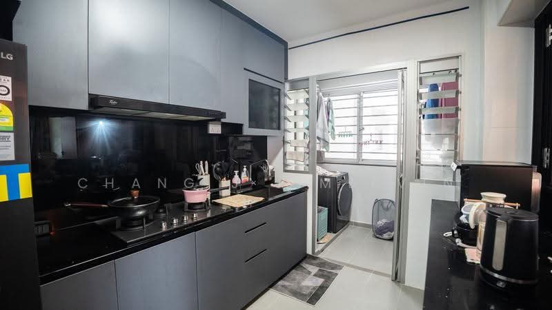 422B Northshore Drive, 422B Northshore Drive, Hougang / Punggol / Sengkang, 3 Bedrooms, 1,001 sqft, HDB Flat For Sale, by Chang J J Mervin, 500292625 - Kitchen - PropertyGuru.com.sg