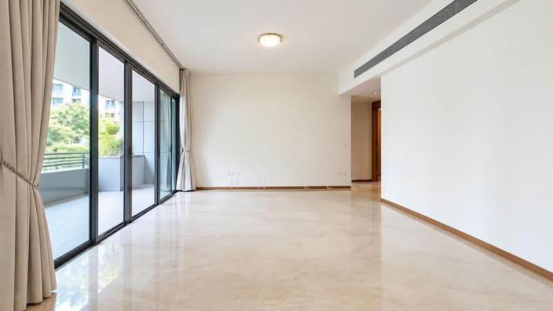 Concourse Skyline, 300 Beach Road, Beach Road / Bugis / Rochor, 4 Bedrooms, 1,668 sqft, Condominium For Sale, by John Lee, 500292628 - Living Room - PropertyGuru.com.sg