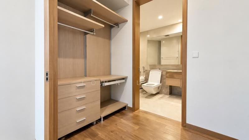 Concourse Skyline, 300 Beach Road, Beach Road / Bugis / Rochor, 4 Bedrooms, 1,668 sqft, Condominium For Sale, by John Lee, 500292628 - Bathroom - PropertyGuru.com.sg