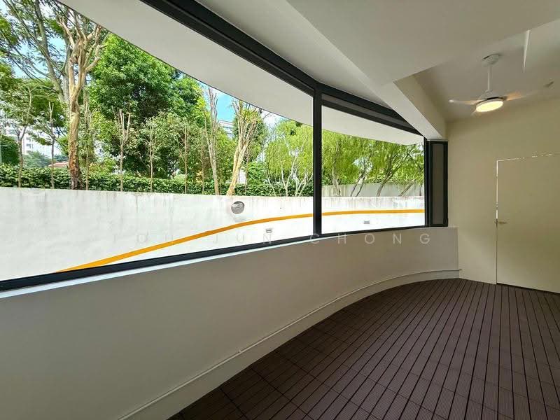 Stevens Suites, 2 Stevens Close, Tanglin / Holland / Bukit Timah, 1 Bedroom, 721 sqft, Condominium For Rent, by Toh Jun Chong, 500292633 - Balcony - PropertyGuru.com.sg