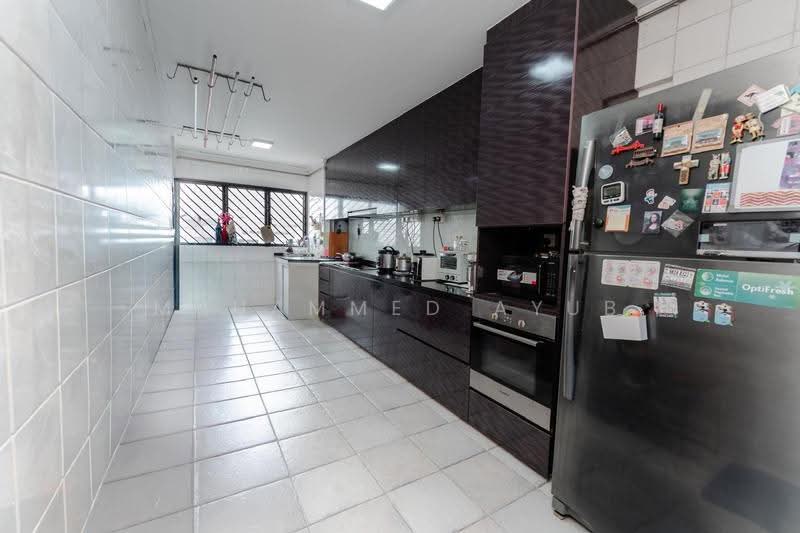 242 Serangoon Avenue 3, 242 Serangoon Avenue 3, Hougang / Punggol / Sengkang, 3 Bedrooms, 1,109 sqft, HDB Flat For Sale, by Muhammed Ayub, 500292647 - Kitchen - PropertyGuru.com.sg