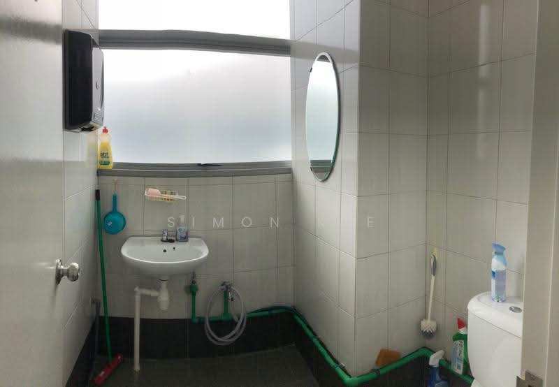 Northstar @ Amk, 7030 Ang Mo Kio Avenue 5, Ang Mo Kio / Bishan / Thomson, 1,500 sqft, Light Industrial (B1) For Rent, by Simon Kee, 500292649 - Bathroom - CommercialGuru.com.sg