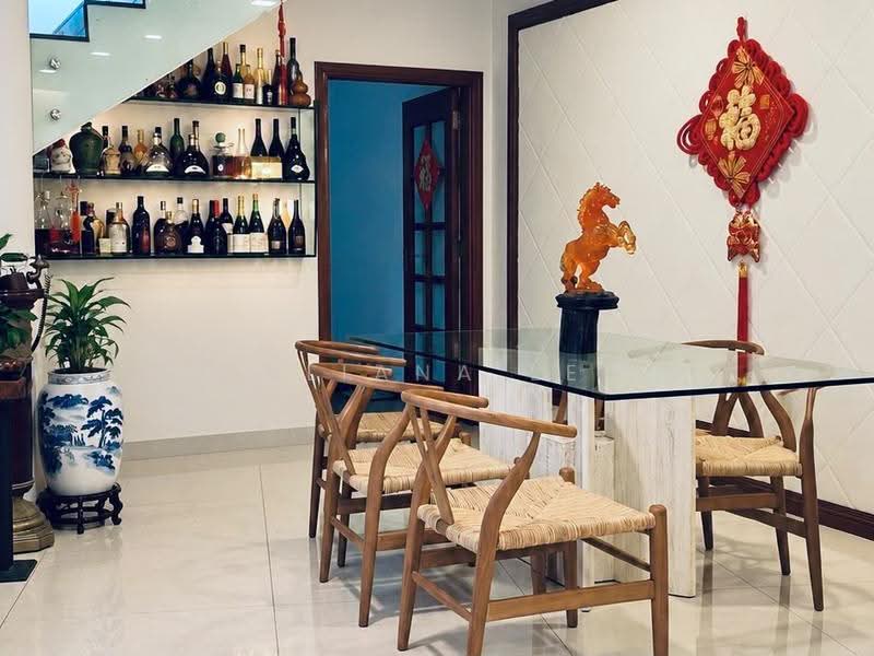 Sembawang Hills Estate, 1 Nemesu Avenue, Ang Mo Kio / Bishan / Thomson, 4 Bedrooms, 3,680 sqft, Terraced House For Sale, by Juliana Lee, 500292659 - Dining Room - PropertyGuru.com.sg