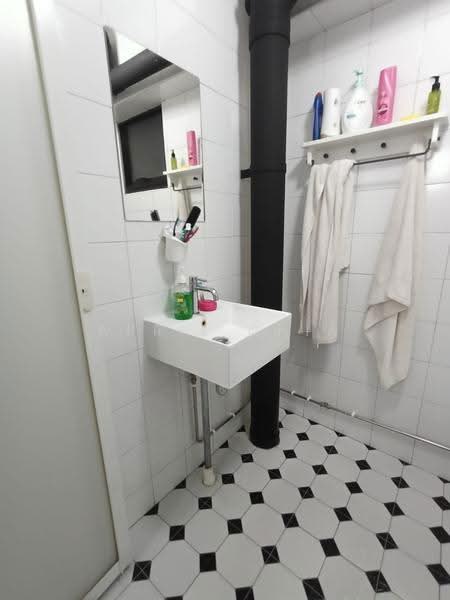 682A Woodlands Drive 62, 682A Woodlands Drive 62, Admiralty / Woodlands, Room Rental, 110 sqft, HDB Flat For Rent, by April Chia, 500292665 - Bathroom - PropertyGuru.com.sg