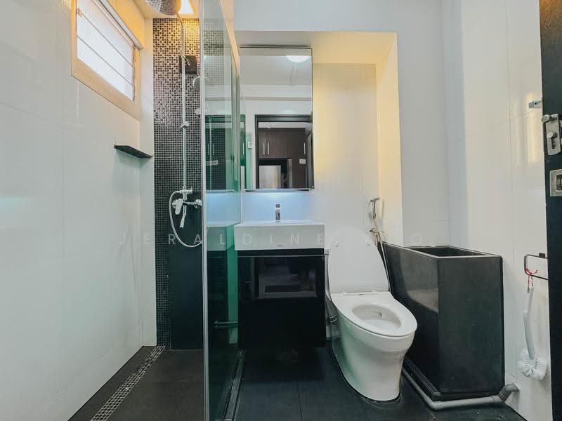 480 Pasir Ris Drive 4, 480 Pasir Ris Drive 4, Pasir Ris / Tampines, 4 Bedrooms, 1,205 sqft, HDB Flat For Rent, by Jeraldine Yeo, 500292668 - Bathroom - PropertyGuru.com.sg