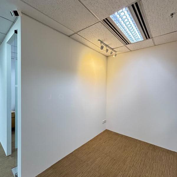 Royal Group Building, 3 Phillip Street, Boat Quay / Raffles Place / Marina, 1,292 sqft, Office For Rent, by Joel Sim 沈康瑞, 500292700 - Office Entrance (Frontage) - CommercialGuru.com.sg