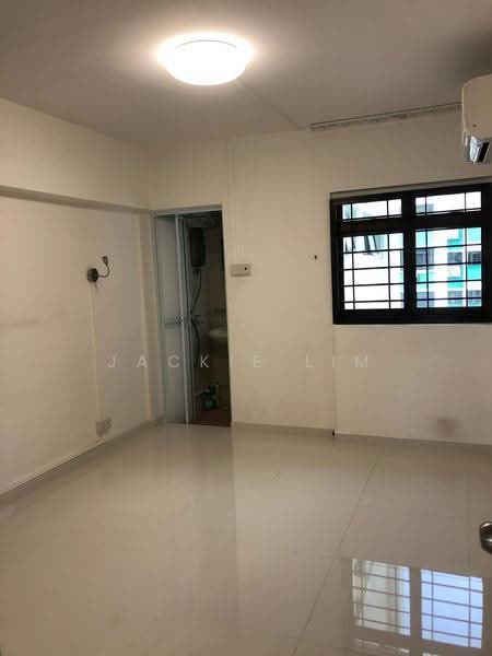 33 Marsiling Drive, 33 Marsiling Drive, Admiralty / Woodlands, 3 Bedrooms, 1,055 sqft, HDB Flat For Sale, by Jackie Lim, 500292702 - Bathroom - PropertyGuru.com.sg
