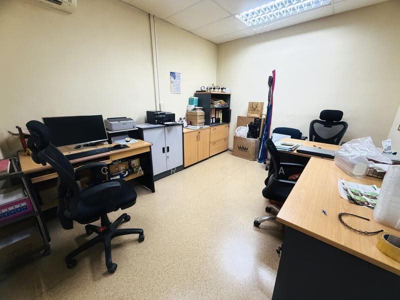 Toh Guan Centre, 21 Toh Guan Road East, Boon Lay / Jurong / Tuas, 1,356 sqft, Factory / Workshop (B2) For Sale, by Claire Chua, 500292713 - Study - CommercialGuru.com.sg