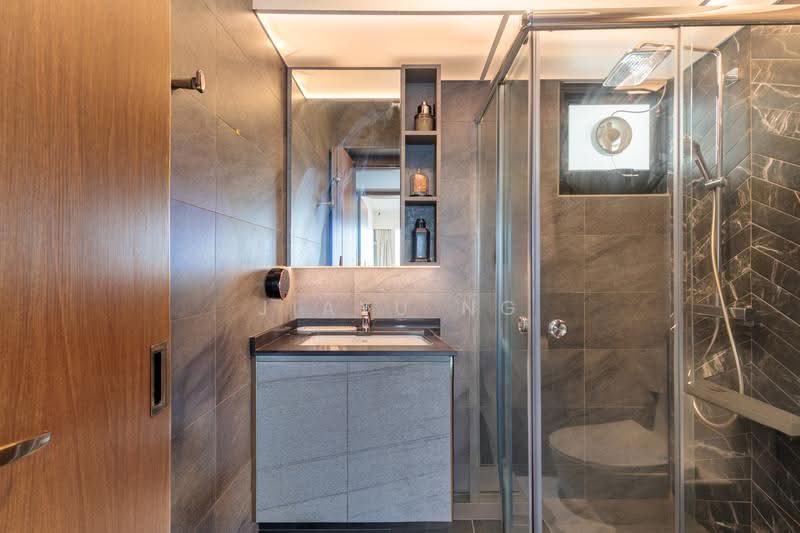 402A Fernvale Lane, 402A Fernvale Lane, Hougang / Punggol / Sengkang, 3 Bedrooms, 1,216 sqft, HDB Flat For Sale, by Jiayu Ng, 500292715 - Bathroom - PropertyGuru.com.sg