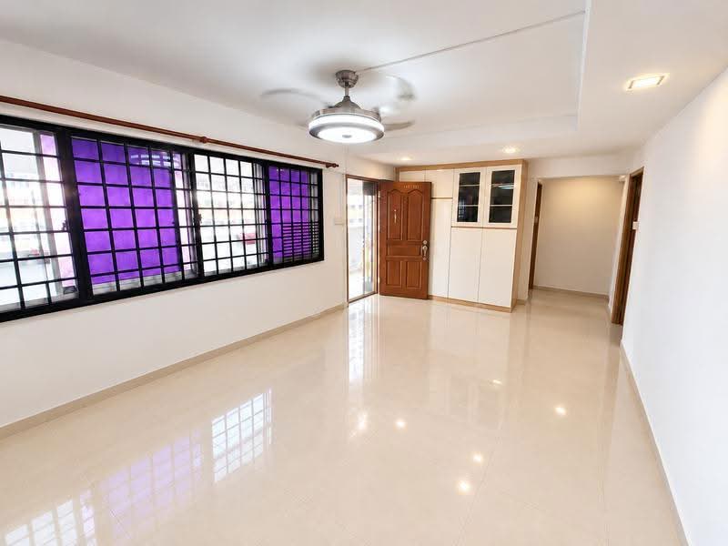 609 Yishun Street 61, 609 Yishun Street 61, Sembawang / Yishun, 3 Bedrooms, 904 sqft, HDB Flat For Sale, by Alice Ong, 500292716 - Living Room - PropertyGuru.com.sg