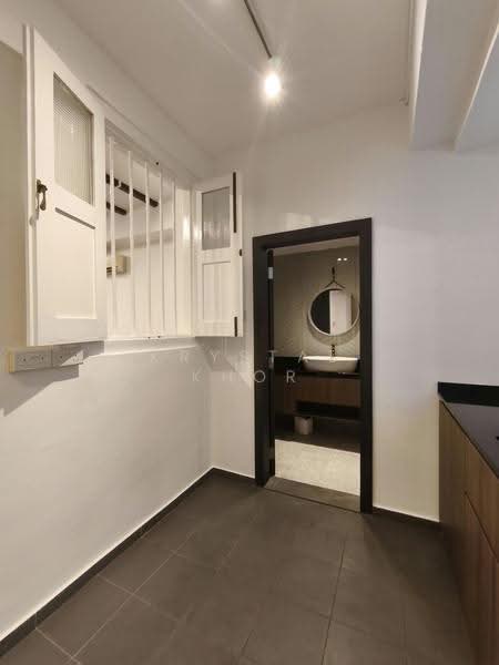 A Dainty Boutique Shophouse with a Gracious Welcome in Tras Street, Tanjong Pagar, Tras Street Craig Road Tanjong Pagar Road, Chinatown / Tanjong Pagar, 750 sqft, Shop / Shophouse For Rent, by Krystal Khor, 500292719 - Bathroom - CommercialGuru.com.sg