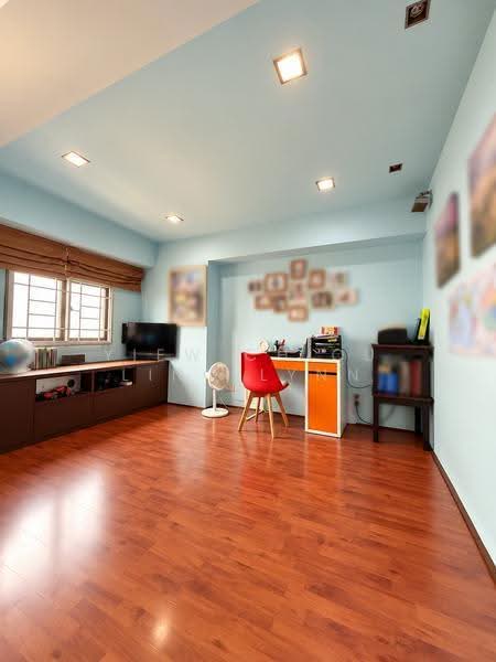 404B Fernvale Lane, 404B Fernvale Lane, Seletar / Yio Chu Kang, 3 Bedrooms, 990 sqft, HDB Flat For Sale, by Yiew Chiou Ling Lynn, 500292732 - Study - PropertyGuru.com.sg