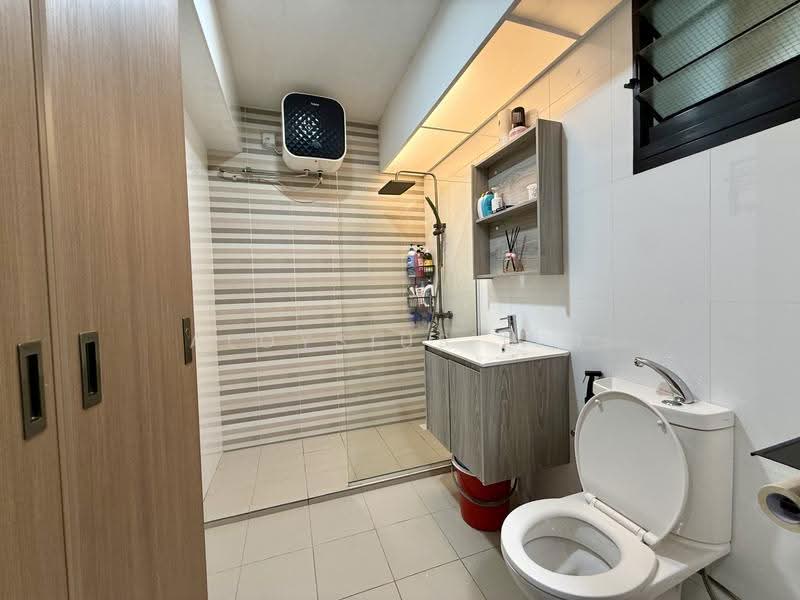 419A Northshore Drive, 419A Northshore Drive, Hougang / Punggol / Sengkang, 2 Bedrooms, 721 sqft, HDB Flat For Sale, by Aloysius Lim, 500292759 - Bathroom - PropertyGuru.com.sg