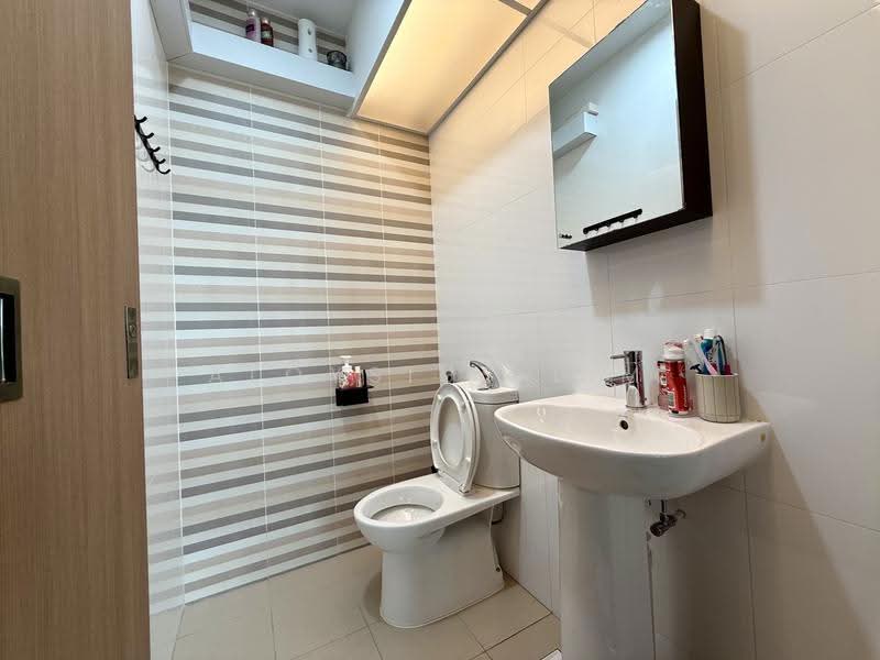 419A Northshore Drive, 419A Northshore Drive, Hougang / Punggol / Sengkang, 2 Bedrooms, 721 sqft, HDB Flat For Sale, by Aloysius Lim, 500292759 - Bathroom - PropertyGuru.com.sg