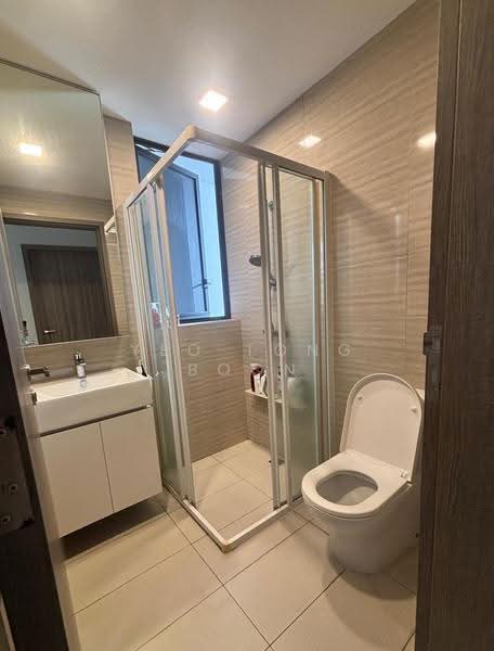 Sky Vue, 1 Bishan Street 15, Ang Mo Kio / Bishan / Thomson, 3 Bedrooms, 1,141 sqft, Condominium For Sale, by Yeo Tong Boon, 500292765 - Bathroom - PropertyGuru.com.sg