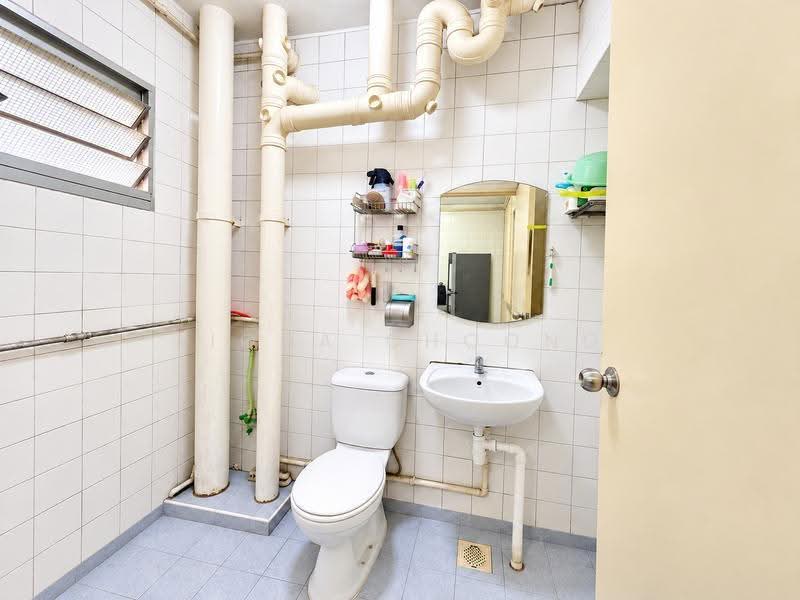969 Hougang Street 91, 969 Hougang Street 91, Hougang / Punggol / Sengkang, 3 Bedrooms, 1,023 sqft, HDB Flat For Rent, by Fiona Choong, 500292779 - Bathroom - PropertyGuru.com.sg
