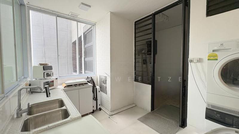 Orchard Bel Air, 245 Orchard Boulevard, Tanglin / Holland / Bukit Timah, 3 Bedrooms, 3,200 sqft, Condominium For Rent, by Chan Hwee Tze, 500292806 - Kitchen - PropertyGuru.com.sg