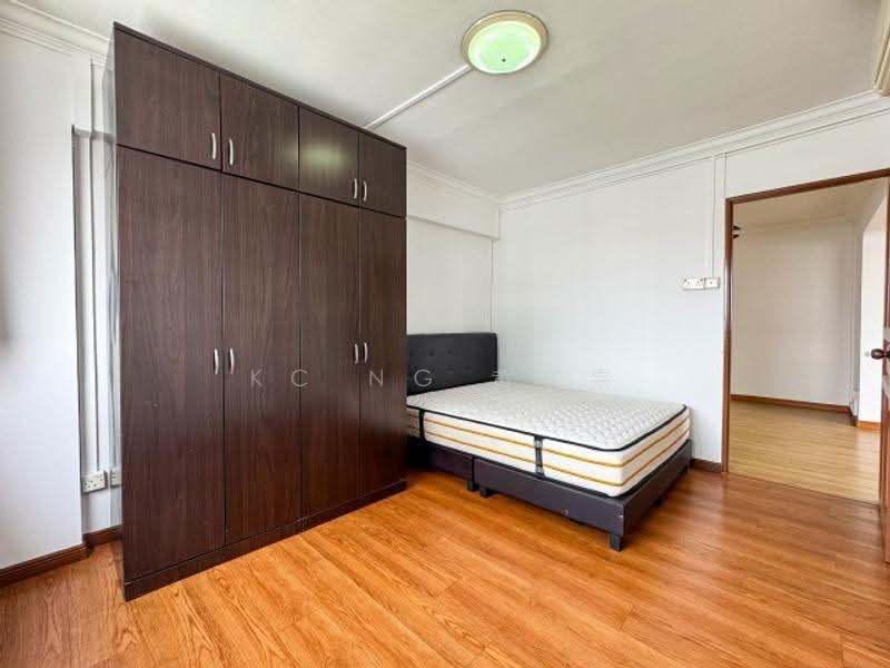 219A Jurong East Street 21, 219A 219A, Boon Lay / Jurong / Tuas, 3 Bedrooms, 1,270 sqft, HDB Flat For Sale, by KC Ng 黄庆宗, 500292813 - PropertyGuru.com.sg