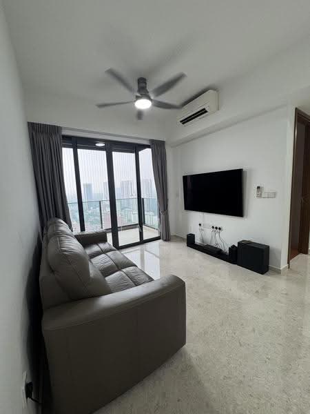 Stirling Residences, 25 Stirling Road, Alexandra / Commonwealth, 3 Bedrooms, 883 sqft, Condominium For Rent, by Vivian Tan, 500292815 - Living Room - PropertyGuru.com.sg