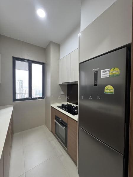 Stirling Residences, 25 Stirling Road, Alexandra / Commonwealth, 3 Bedrooms, 883 sqft, Condominium For Rent, by Vivian Tan, 500292815 - Kitchen - PropertyGuru.com.sg