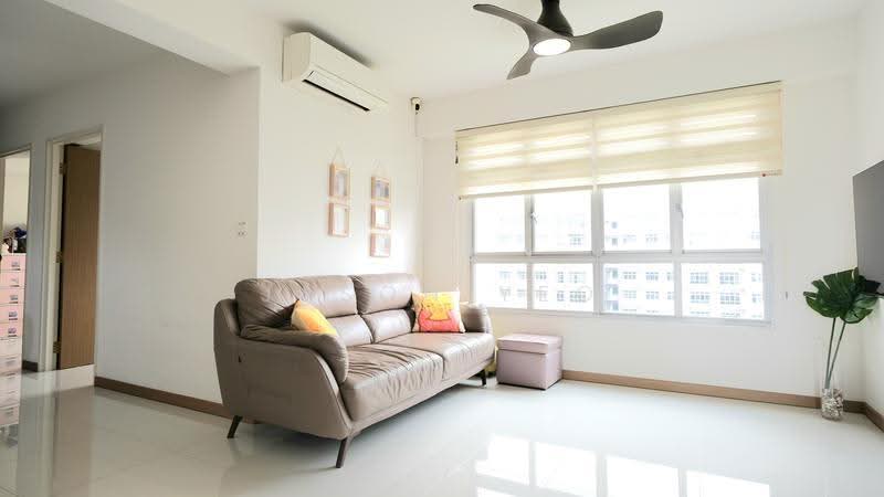 229A Sumang Lane, 229A Sumang Lane, Hougang / Punggol / Sengkang, 3 Bedrooms, 1,001 sqft, HDB Flat For Sale, by Jason Yeo, 500292823 - Living Room - PropertyGuru.com.sg