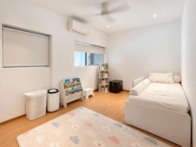 Ridgewood Condominium, 61 Mount Sinai Drive, Tanglin / Holland / Bukit Timah, 3 Bedrooms, 1,744 sqft, Condominium For Sale, by Sarah X. (郑雪梅), 500292836 - Bedroom - PropertyGuru.com.sg