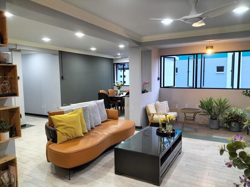 613 Woodlands Avenue 4, 613 Woodlands Avenue 4, Admiralty / Woodlands, 4 Bedrooms, 1,313 sqft, HDB Flat For Sale, by Hidayat Shariff, 500292849 - Living Room - PropertyGuru.com.sg