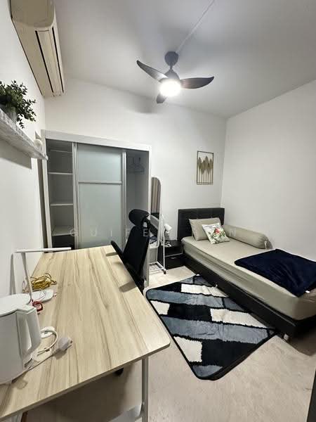 Waterfront Isle, 738 Bedok Reservoir Road, Bedok / Upper East Coast, Room Rental, 200 sqft, Condominium For Rent, by GuiFei Fan, 500292863 - Common Bedroom - PropertyGuru.com.sg