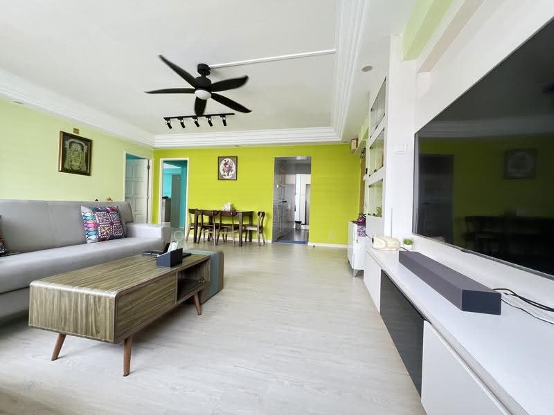 408 Choa Chu Kang Avenue 3, 408 Choa Chu Kang Avenue 3, Dairy Farm / Bukit Panjang / Choa Chu Kang, 3 Bedrooms, 1,130 sqft, HDB Flat For Sale, by Owen Tan, 500292870 - Living Room - PropertyGuru.com.sg