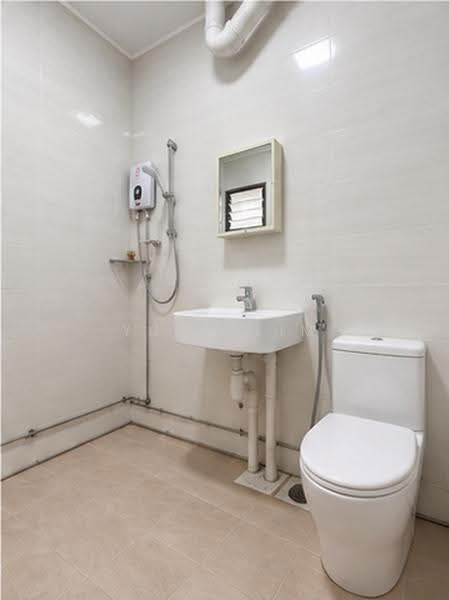 321 Yishun Central, 321 Yishun Central, Sembawang / Yishun, 2 Bedrooms, 796 sqft, HDB Flat For Sale, by Yuna Lim, 500292877 - Bathroom - PropertyGuru.com.sg