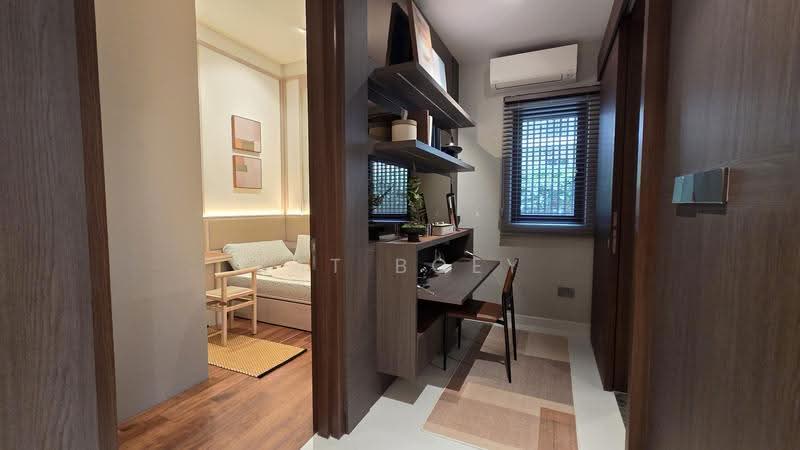 Parksuites, 18 Holland Grove Road, Tanglin / Holland / Bukit Timah, 2 Bedrooms, 786 sqft, Condominium For Sale, by Kat Boey, 500292909 - Study - PropertyGuru.com.sg