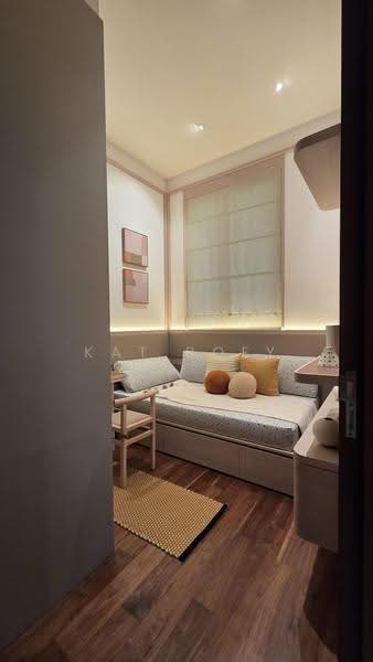 Parksuites, 18 Holland Grove Road, Tanglin / Holland / Bukit Timah, 2 Bedrooms, 786 sqft, Condominium For Sale, by Kat Boey, 500292909 - Bedroom - PropertyGuru.com.sg