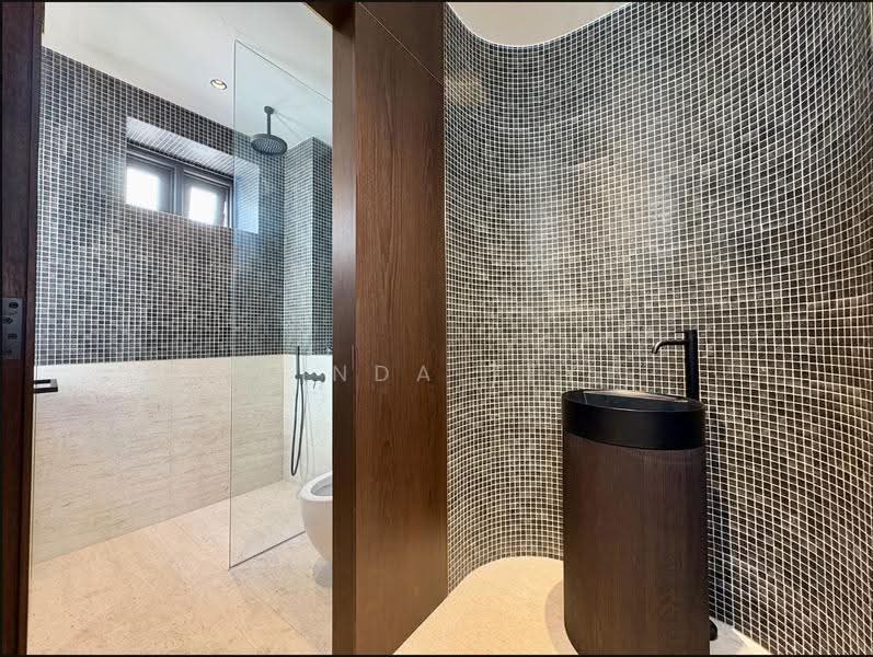 Keong Saik Shop Houses, Chinatown / Tanjong Pagar, 3,609 sqft, Office For Rent, by Linda Tey, 500292920 - Bathroom - CommercialGuru.com.sg